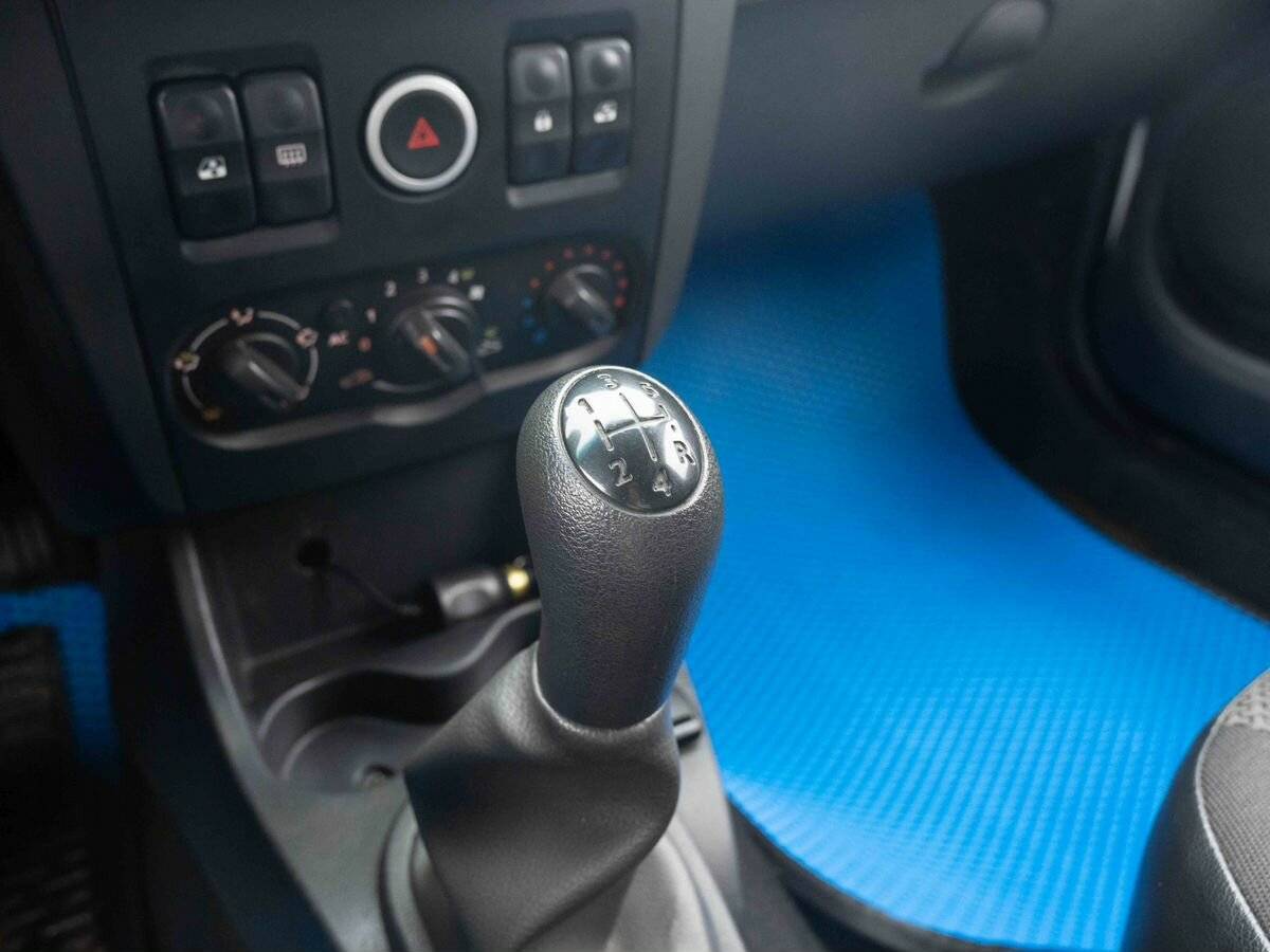 Lada (ВАЗ) Largus с пробегом — 2013 год. Фото: #18