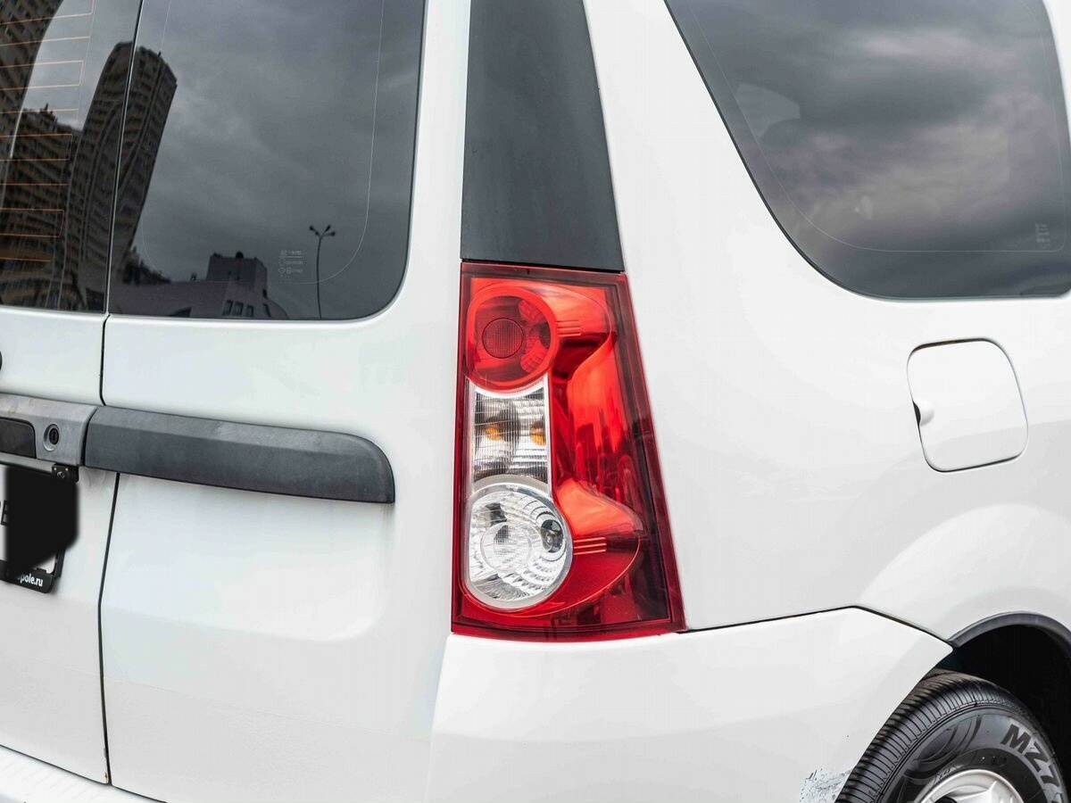 Lada (ВАЗ) Largus с пробегом — 2013 год. Фото: #20