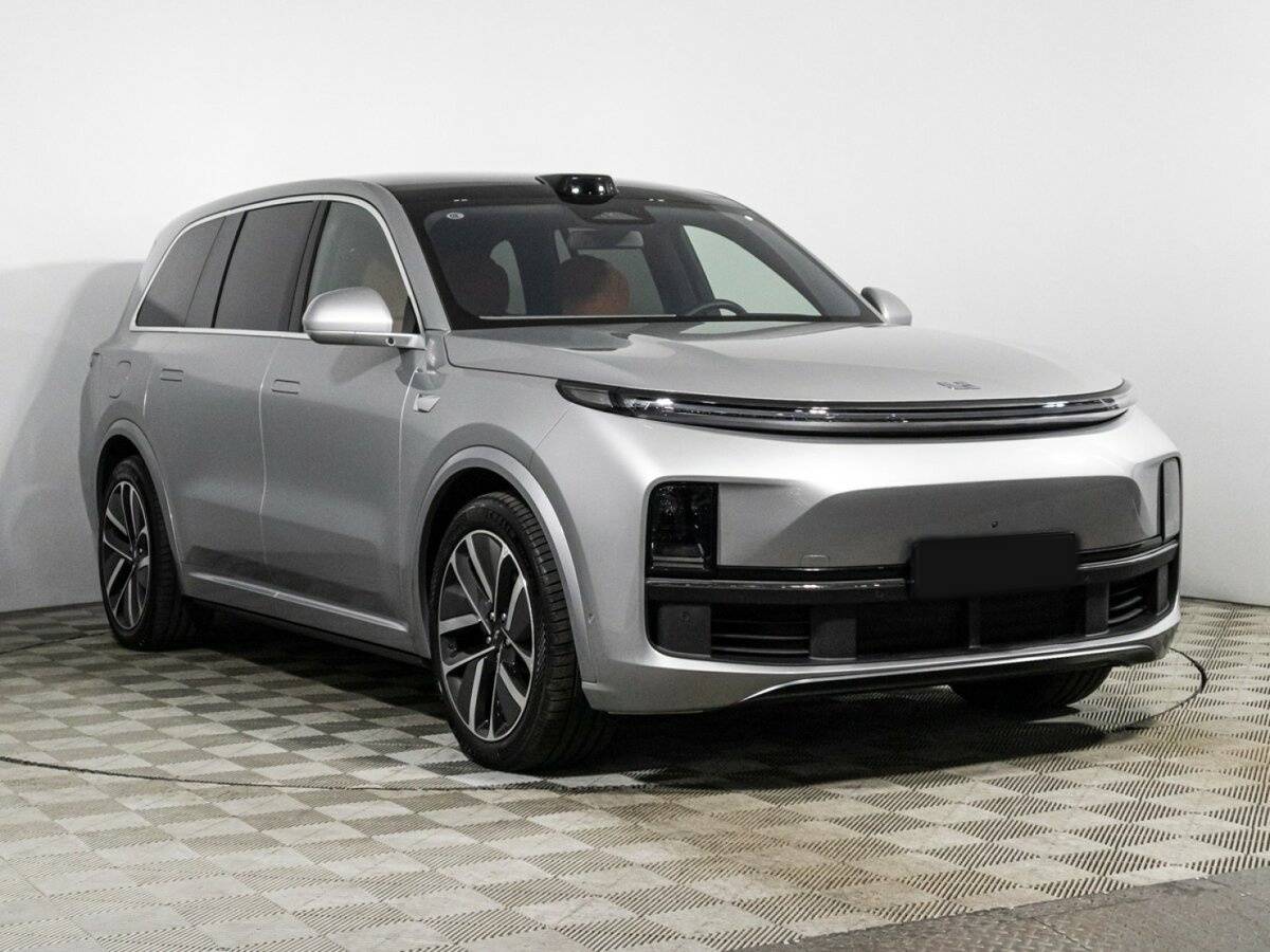 LiXiang L9 с пробегом — 2023 год. Фото: #2