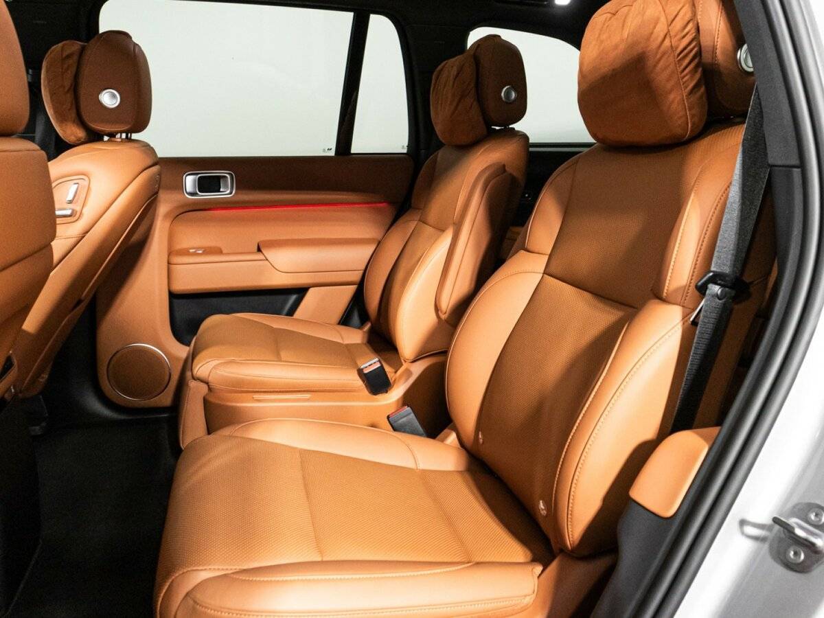 LiXiang L9 с пробегом — 2023 год. Фото: #9