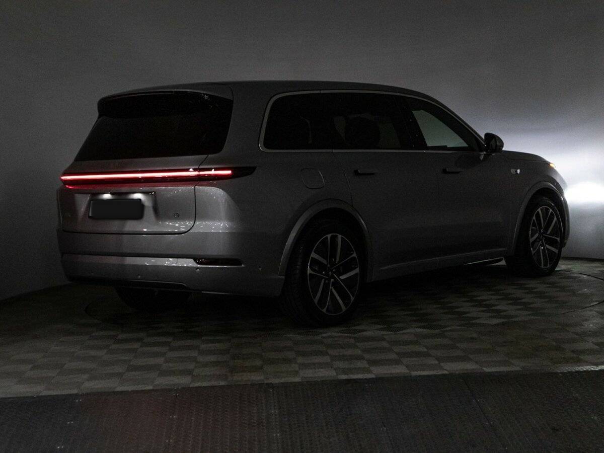 LiXiang L9 с пробегом — 2023 год. Фото: #37