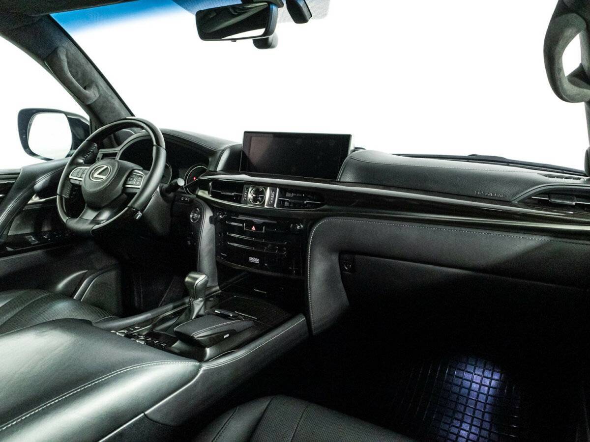 Lexus LX с пробегом — 2016 год. Фото: #6