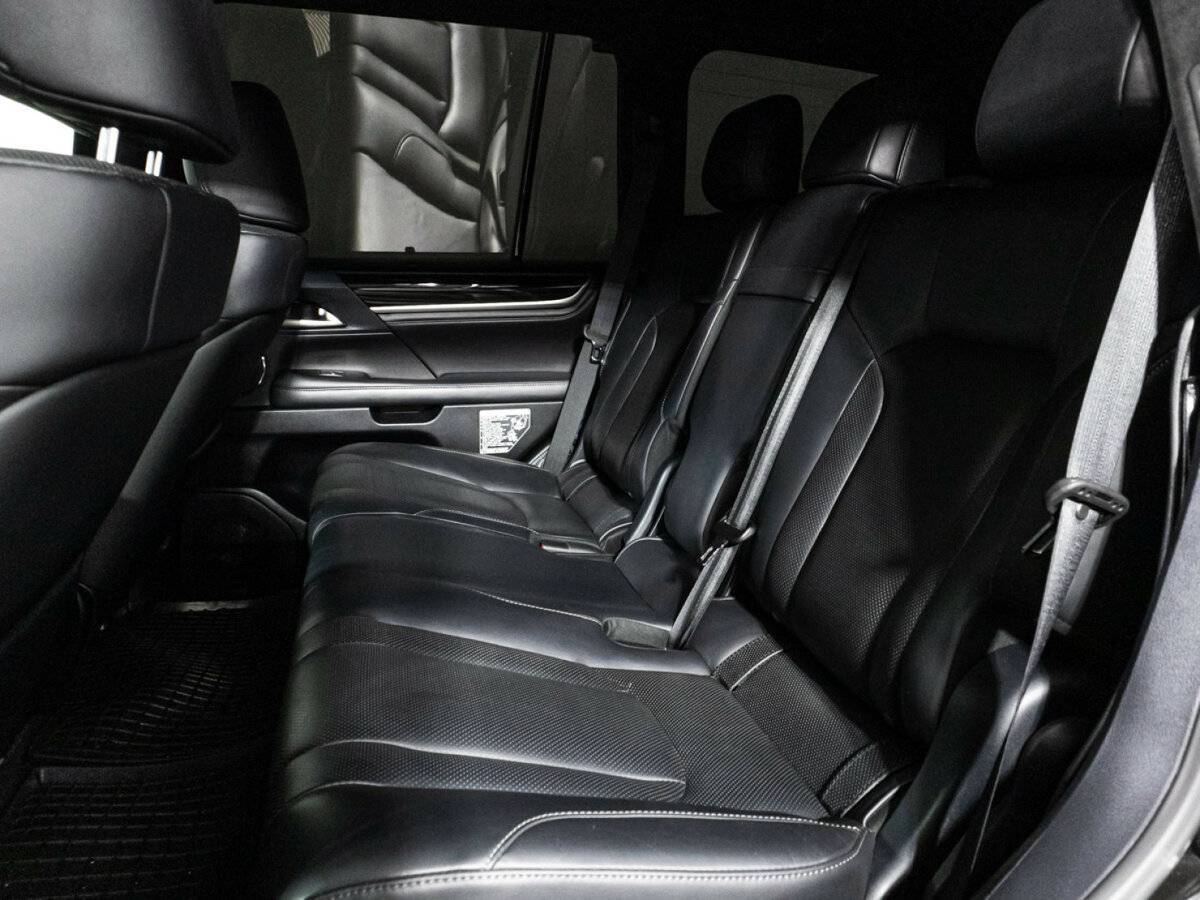 Lexus LX с пробегом — 2016 год. Фото: #7