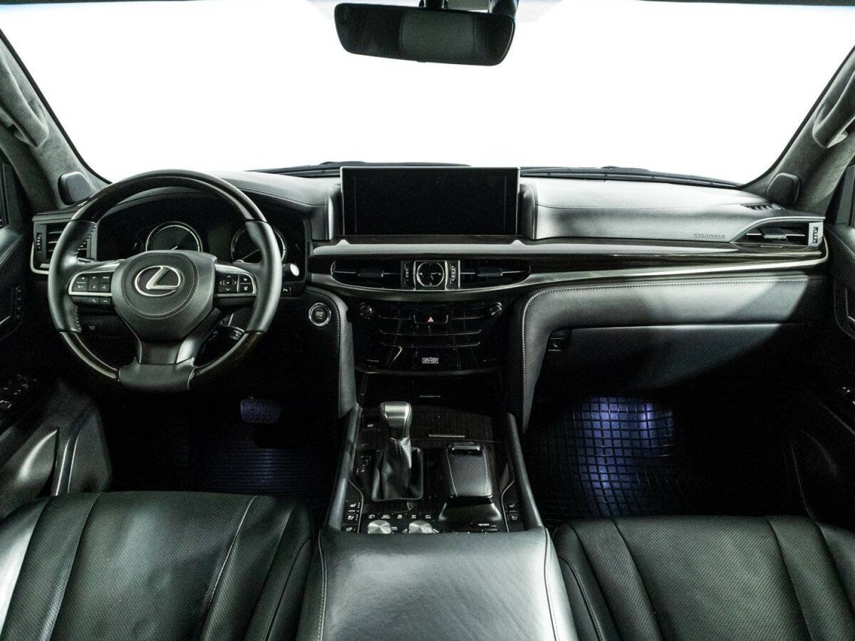 Lexus LX с пробегом — 2016 год. Фото: #10
