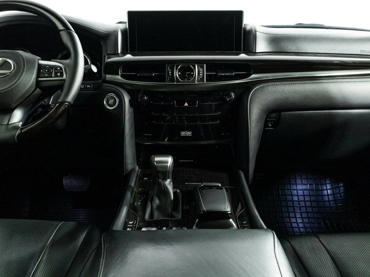 Lexus LX с пробегом — 2016 год. Фото: #11