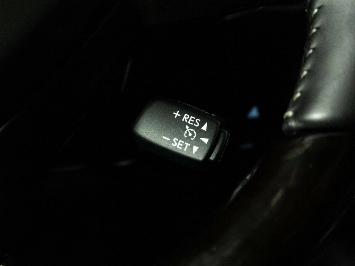 Lexus LX с пробегом — 2016 год. Фото: #24