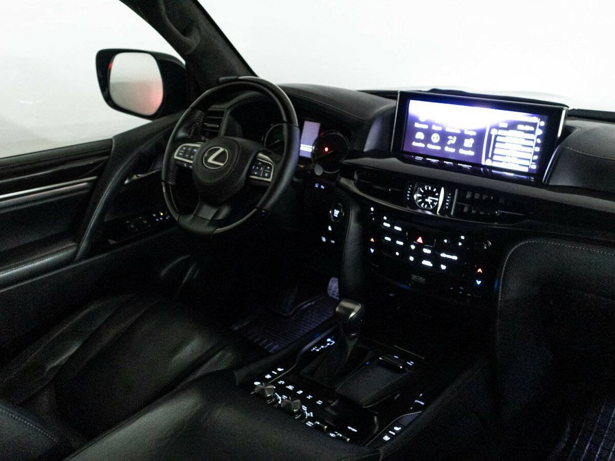 Lexus LX с пробегом — 2016 год. Фото: #30