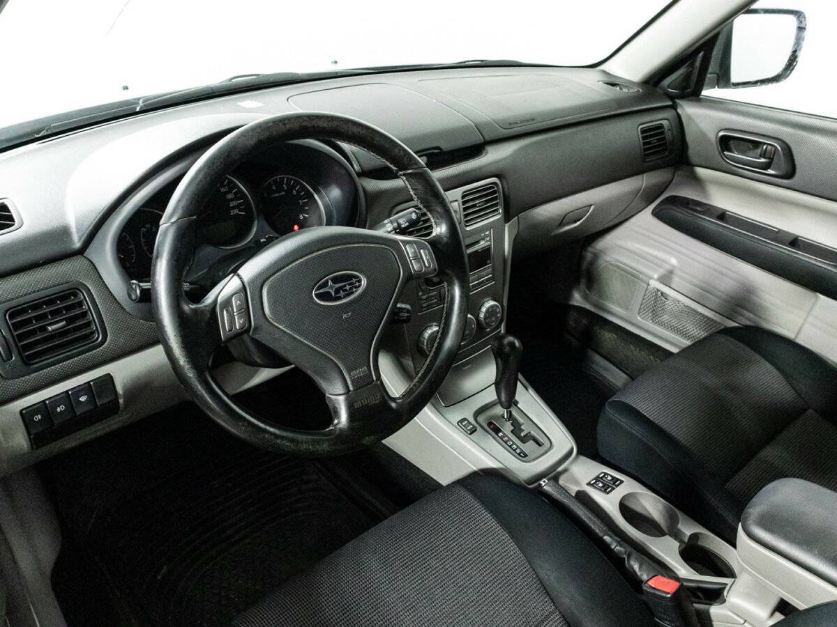 Subaru Forester с пробегом — 2006 год. Фото: #10