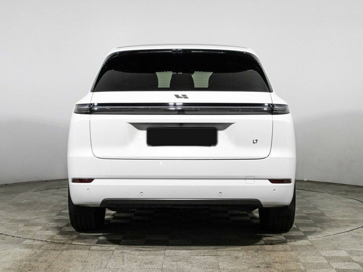 LiXiang L7 с пробегом — 2024 год. Фото: #5