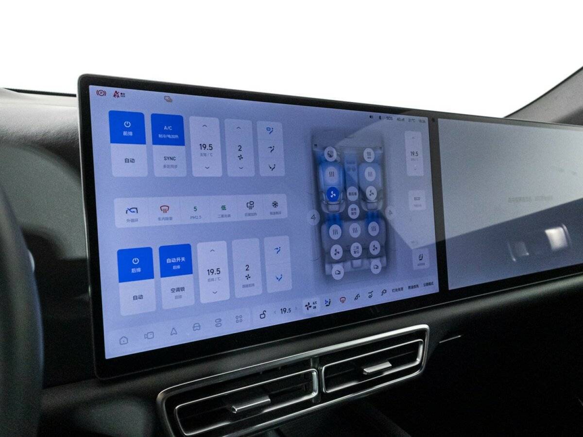 LiXiang L7 с пробегом — 2024 год. Фото: #24