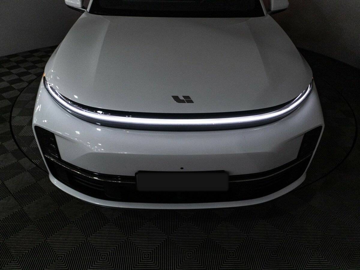 LiXiang L7 с пробегом — 2024 год. Фото: #30