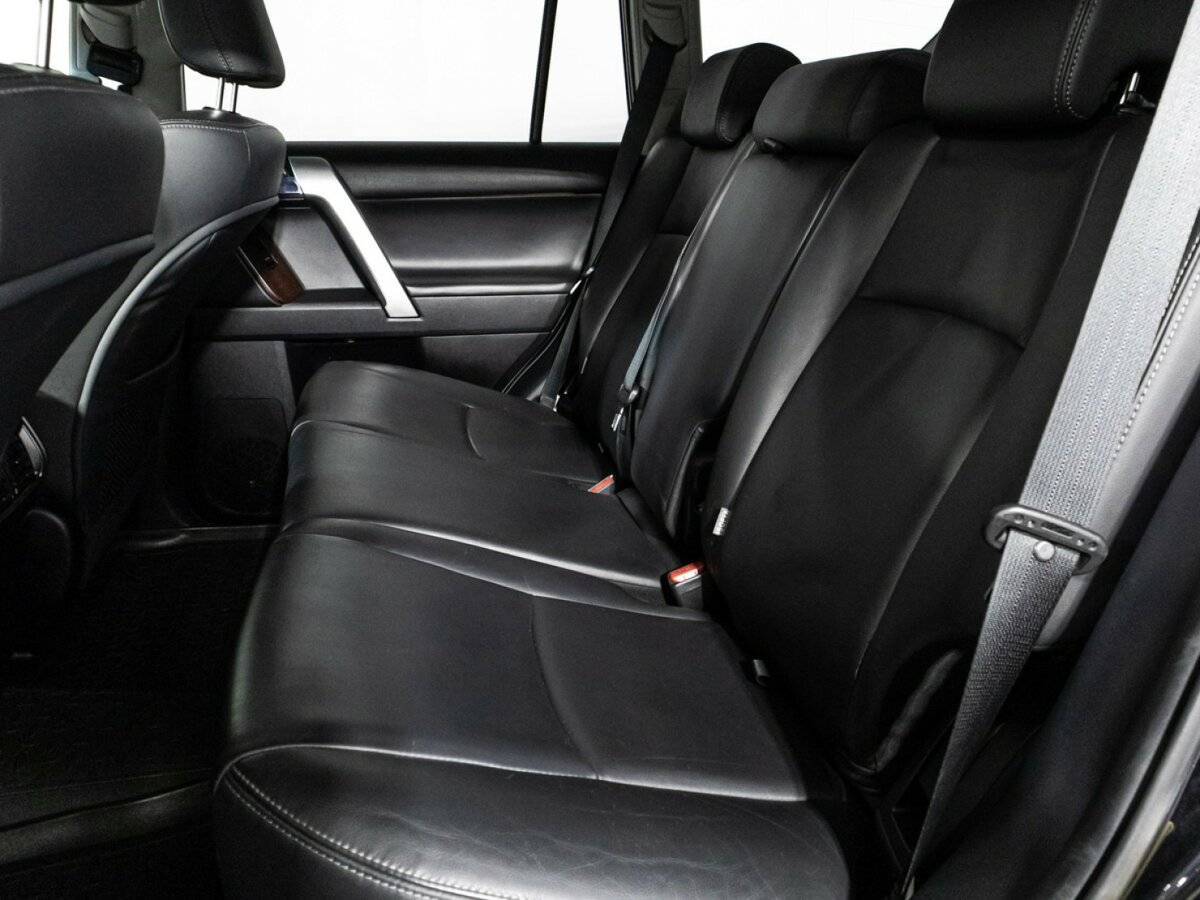 Toyota Land Cruiser Prado с пробегом — 2015 год. Фото: #9