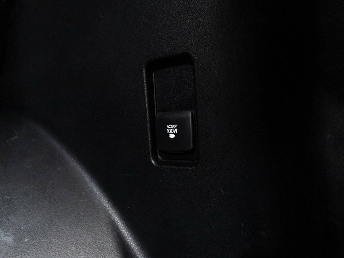 Toyota Land Cruiser Prado с пробегом — 2015 год. Фото: #15