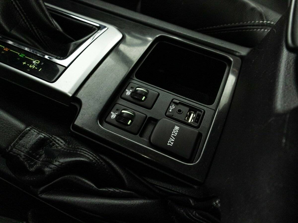 Toyota Land Cruiser Prado с пробегом — 2015 год. Фото: #22