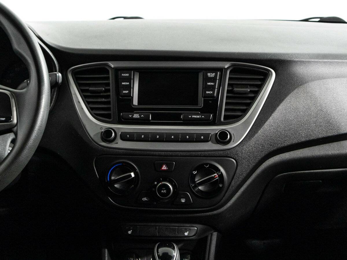 Hyundai Solaris с пробегом — 2018 год. Фото: #13