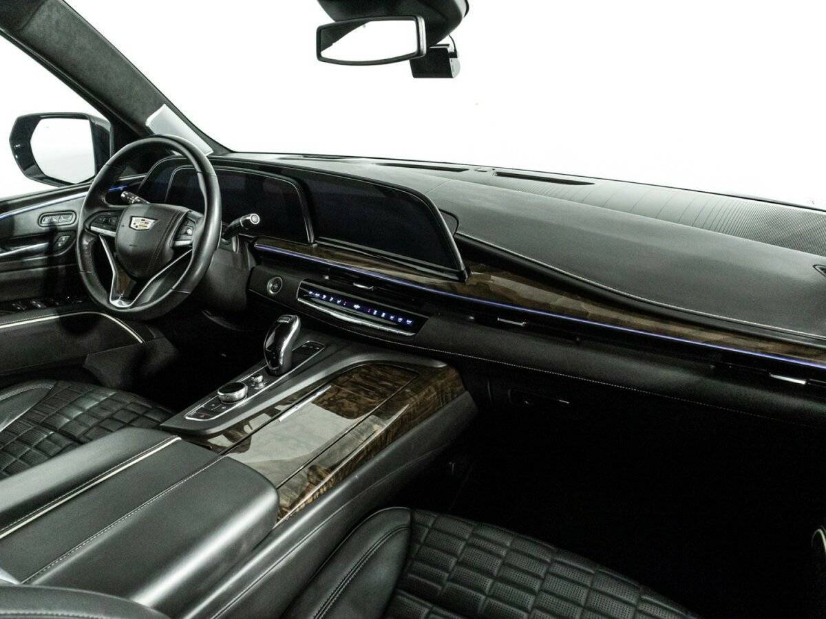 Cadillac Escalade с пробегом — 2021 год. Фото: #8