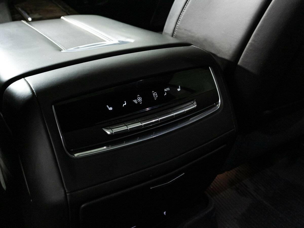 Cadillac Escalade с пробегом — 2021 год. Фото: #19