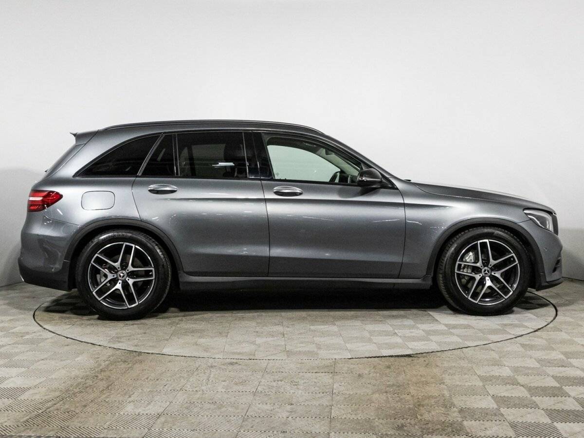 Mercedes-Benz GLC с пробегом — 2018 год. Фото: #3