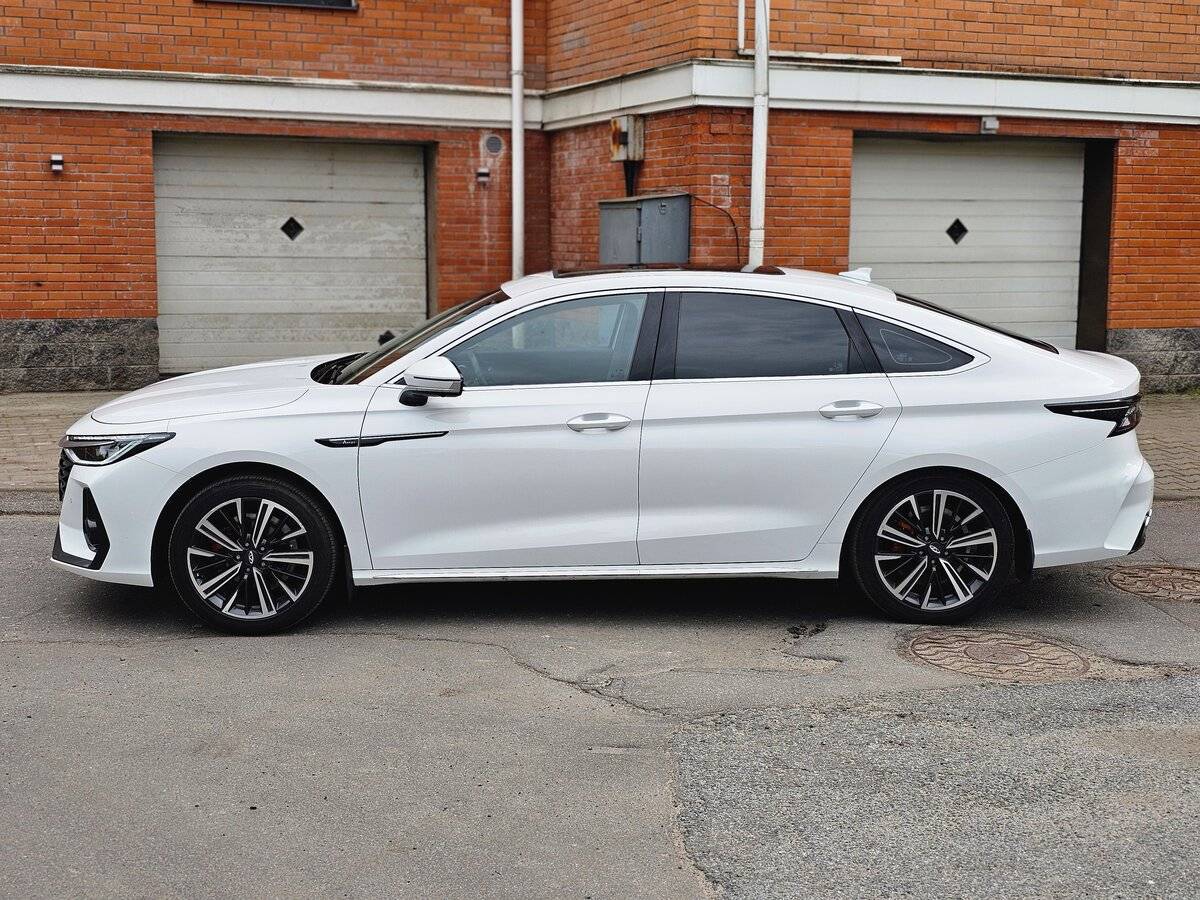 Chery Arrizo 8 с пробегом — 2023 год. Фото: #3