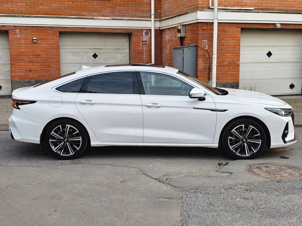 Chery Arrizo 8 с пробегом — 2023 год. Фото: #8