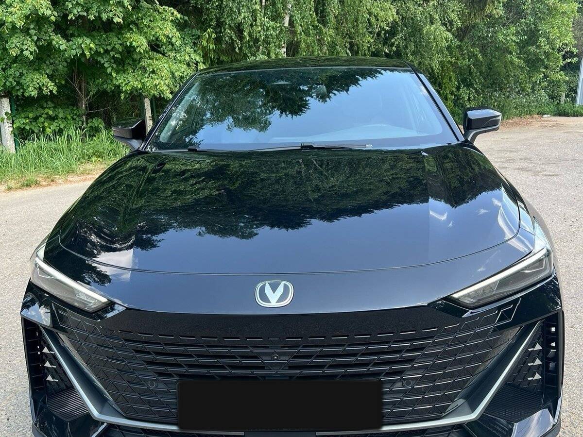 Changan UNI-V с пробегом — 2023 год. Фото: #1