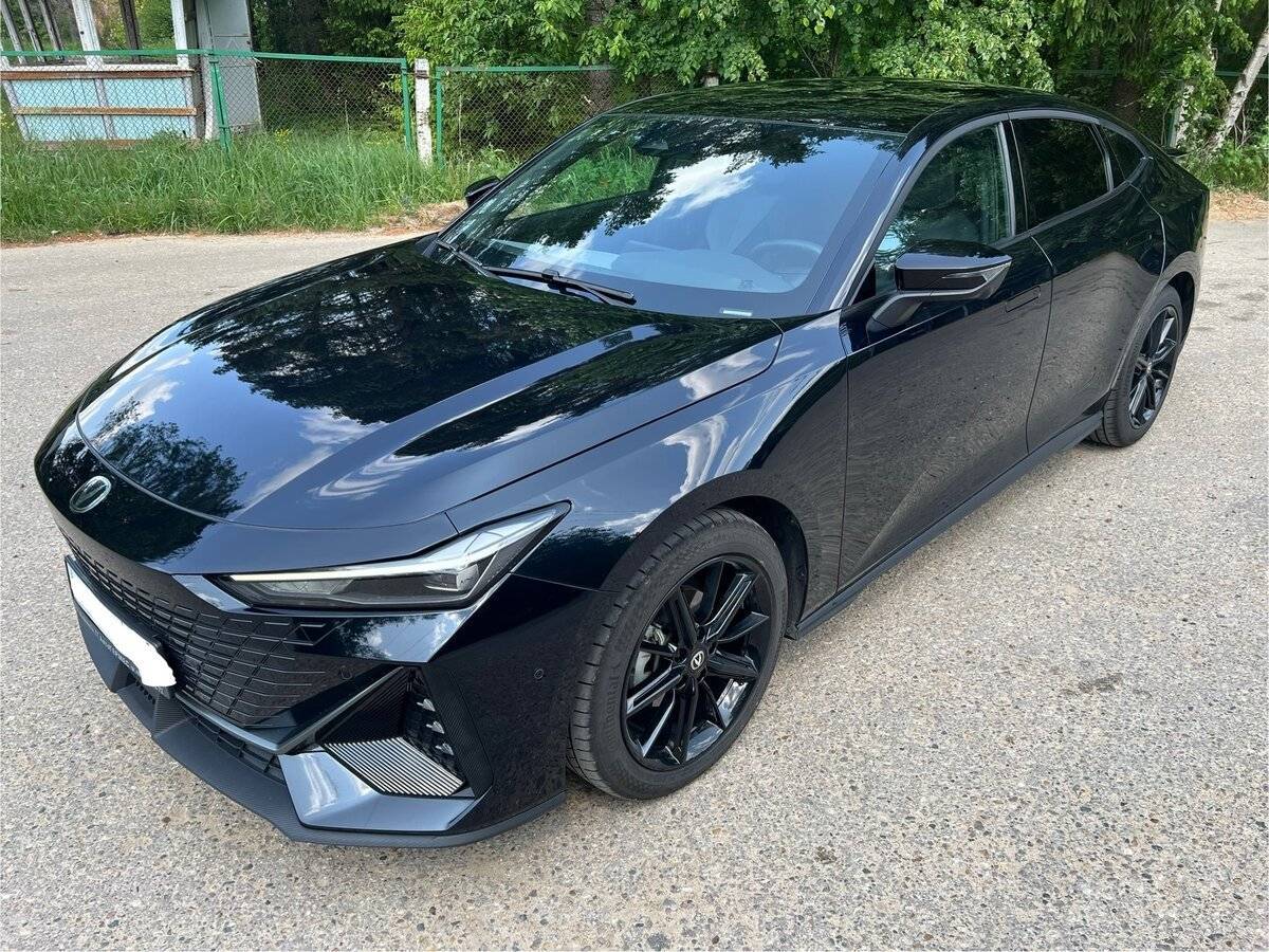 Changan UNI-V с пробегом — 2023 год. Фото: #8