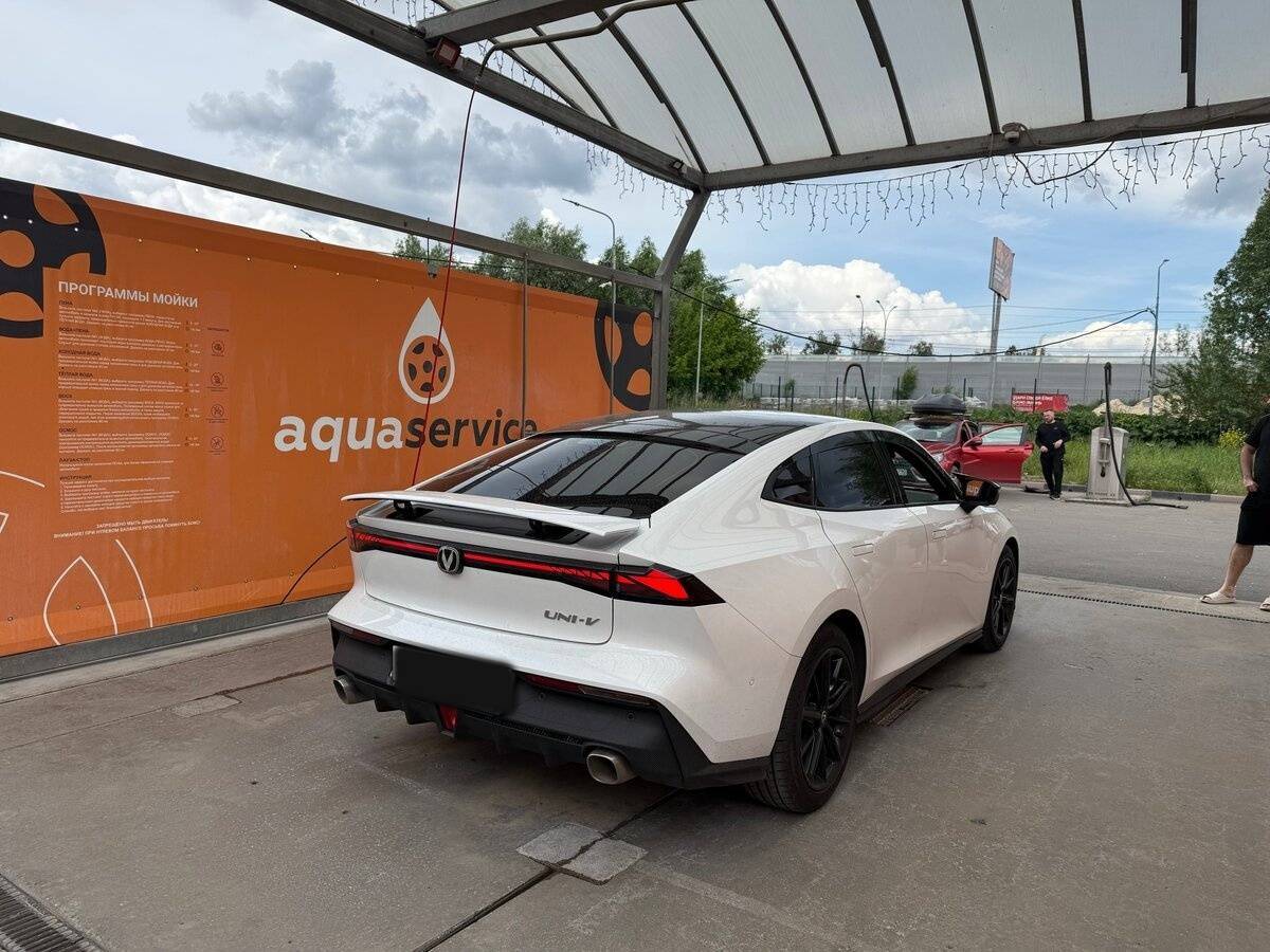 Changan UNI-V с пробегом — 2023 год. Фото: #4