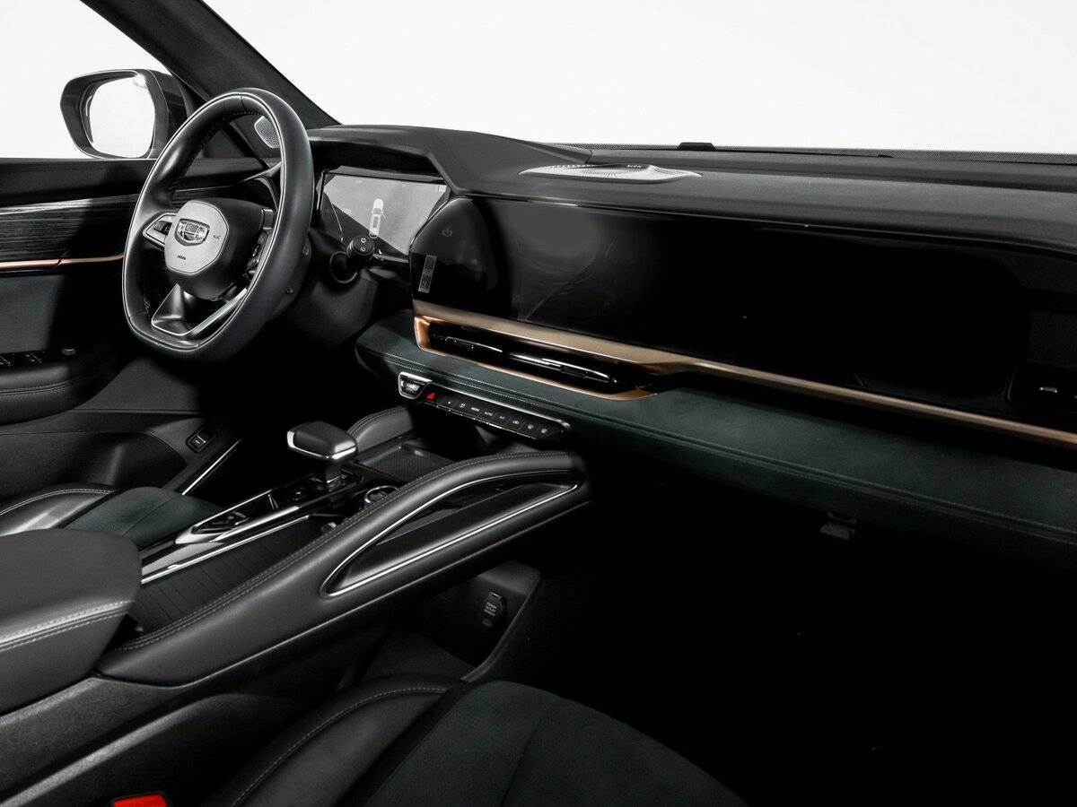 Geely Monjaro с пробегом — 2023 год. Фото: #8