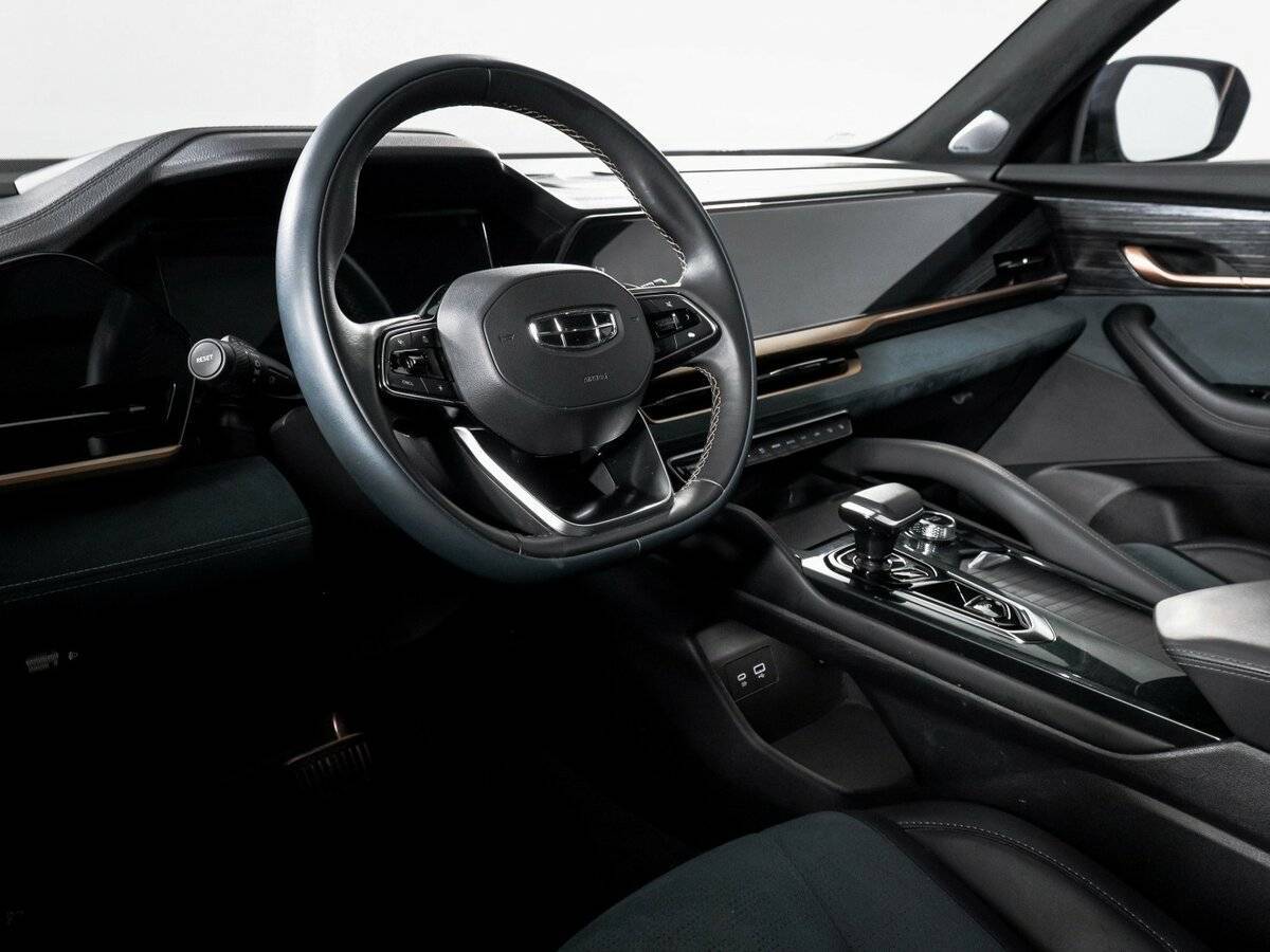 Geely Monjaro с пробегом — 2023 год. Фото: #13