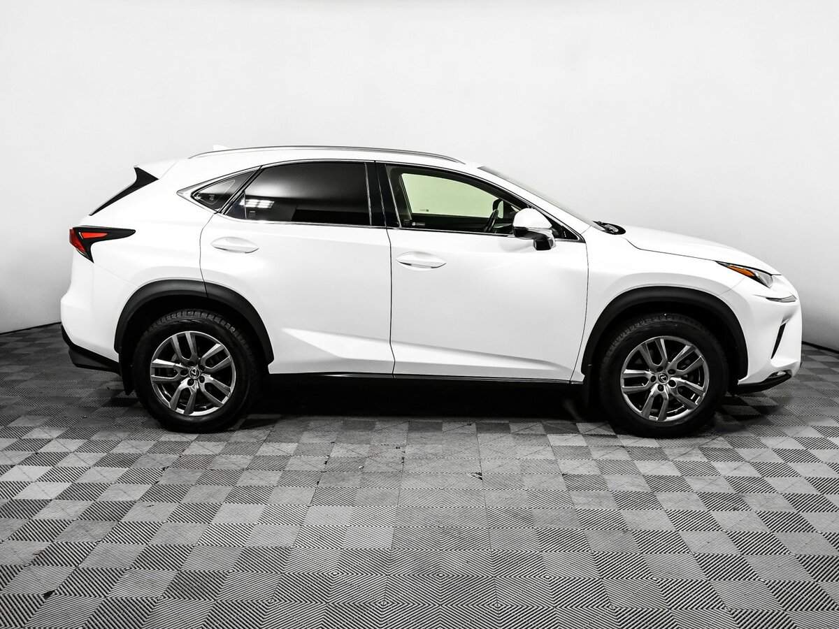 Lexus NX с пробегом — 2018 год. Фото: #3
