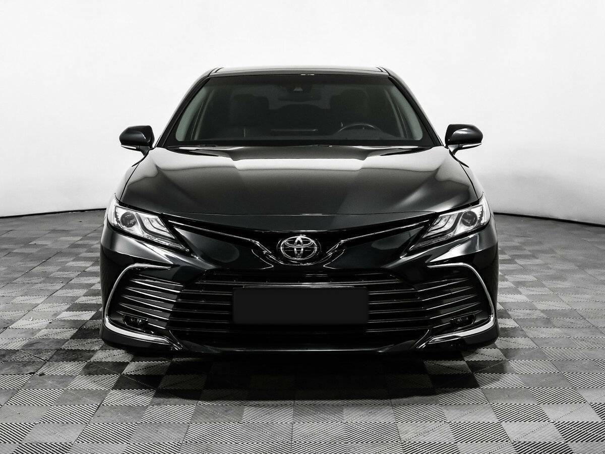 Toyota Camry с пробегом — 2023 год. Фото: #1