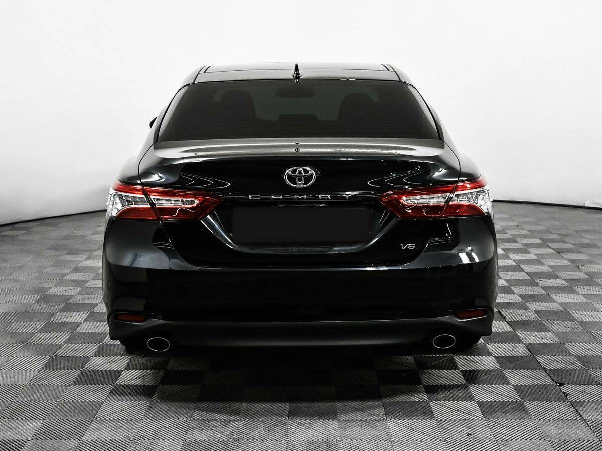 Toyota Camry с пробегом — 2023 год. Фото: #5