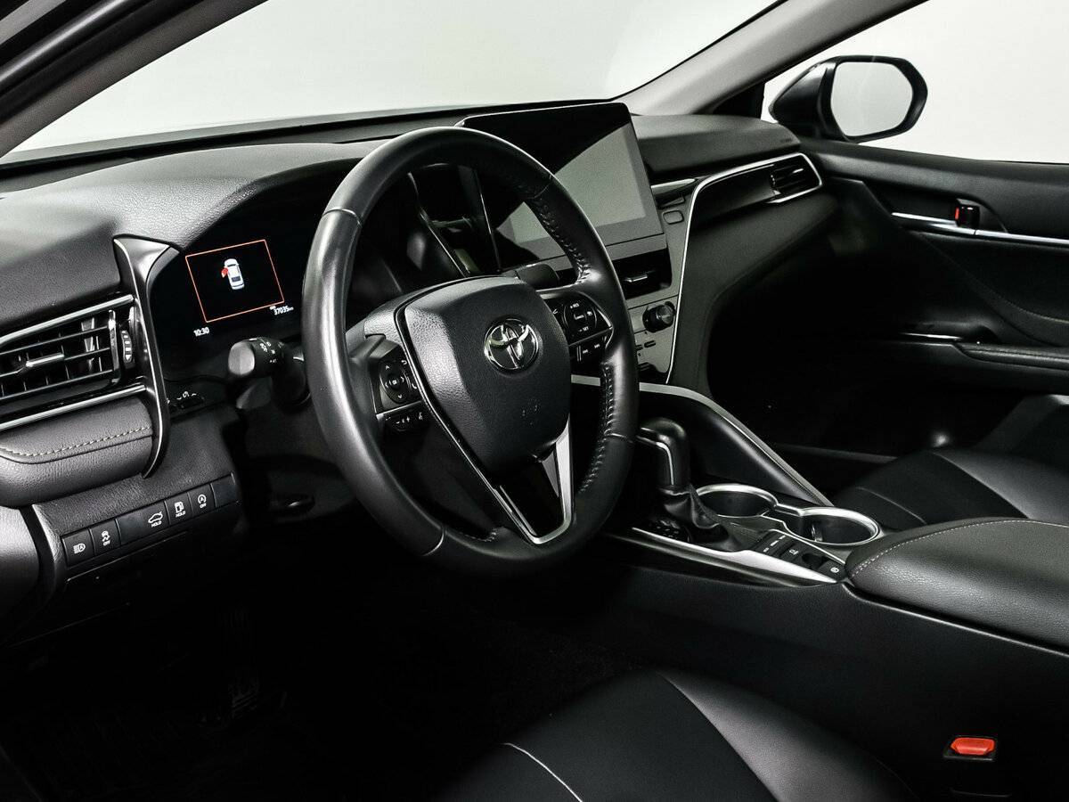 Toyota Camry с пробегом — 2023 год. Фото: #11