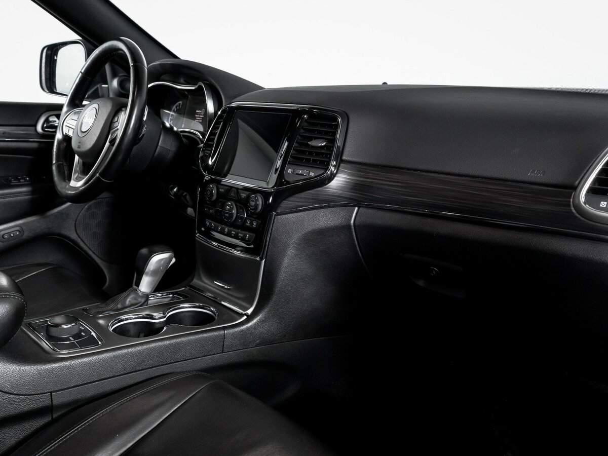 Jeep Grand Cherokee с пробегом — 2020 год. Фото: #8