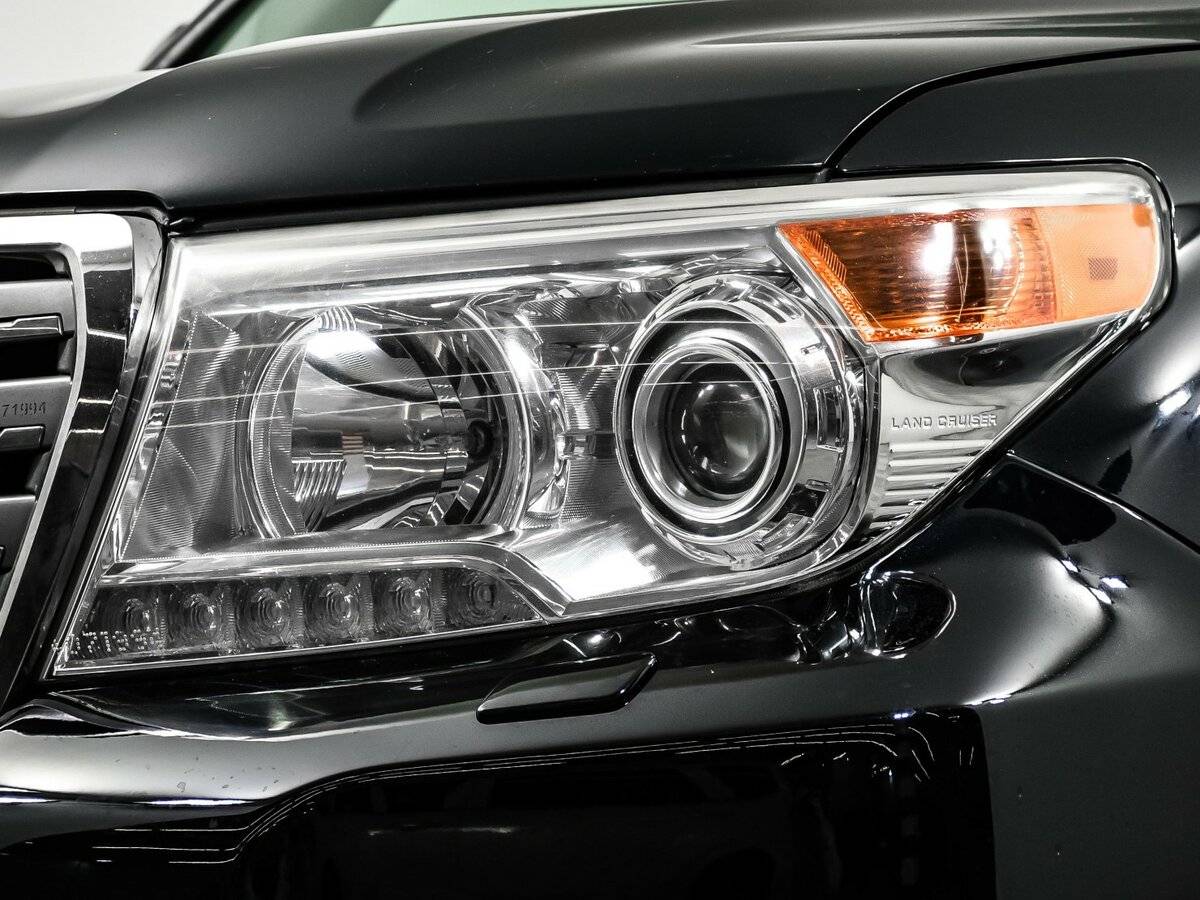 Toyota Land Cruiser с пробегом — 2012 год. Фото: #14