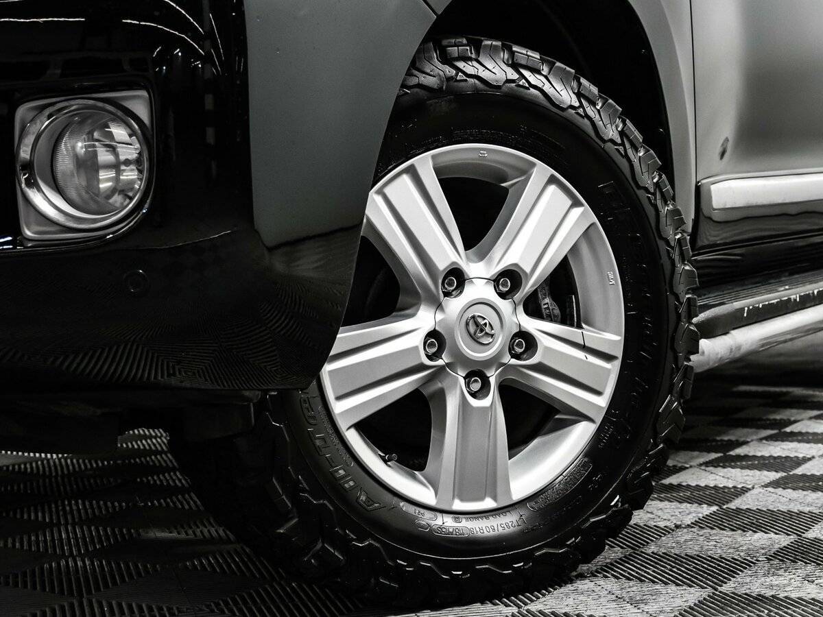 Toyota Land Cruiser с пробегом — 2012 год. Фото: #15