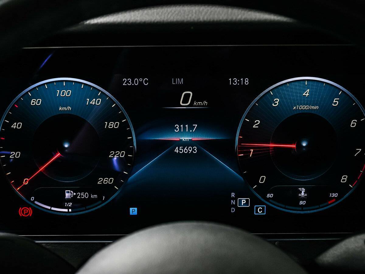 Mercedes-Benz E-Класс с пробегом — 2021 год. Фото: #9