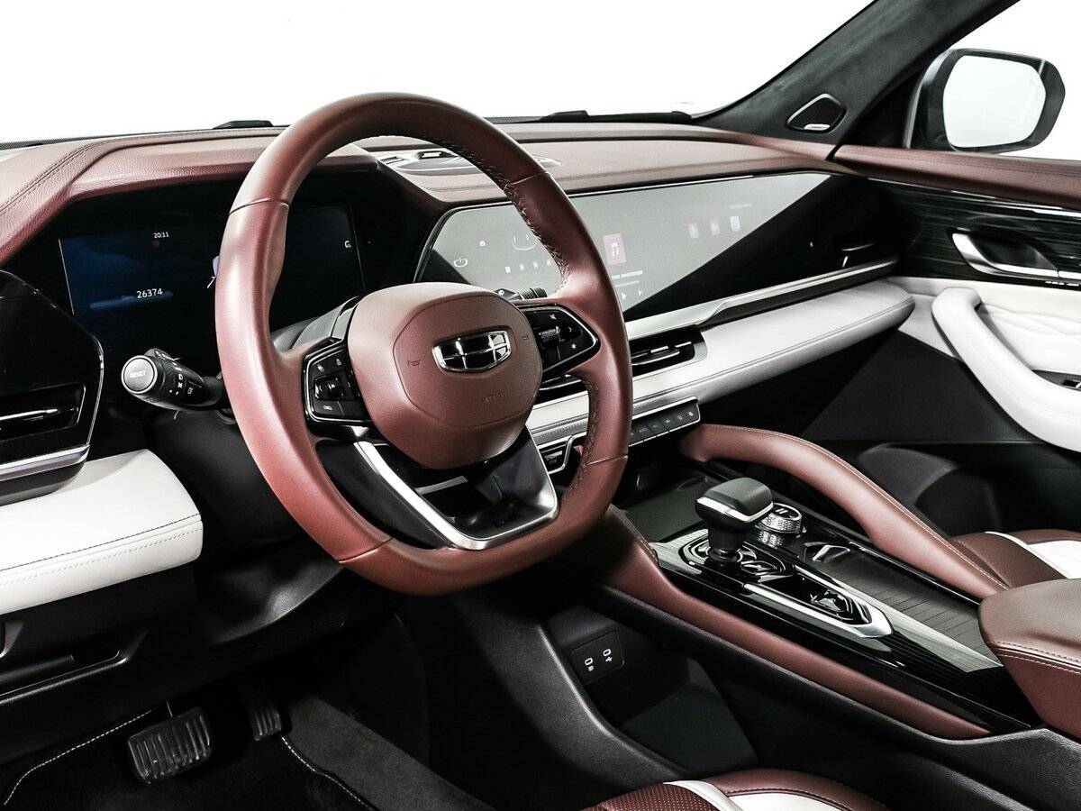 Geely Monjaro с пробегом — 2023 год. Фото: #11