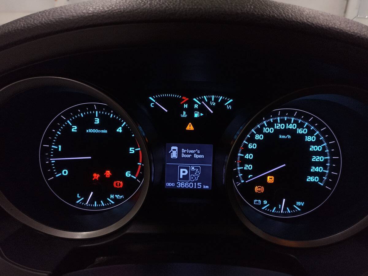 Toyota Land Cruiser с пробегом — 2009 год. Фото: #12