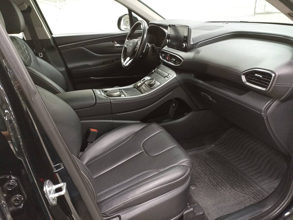 Hyundai Santa Fe с пробегом — 2021 год. Фото: #10