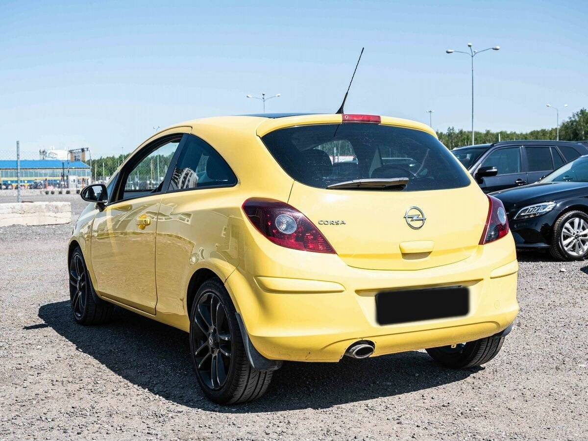 Opel Corsa с пробегом — 2011 год. Фото: #3