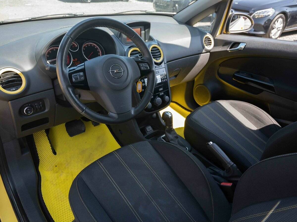 Opel Corsa с пробегом — 2011 год. Фото: #6