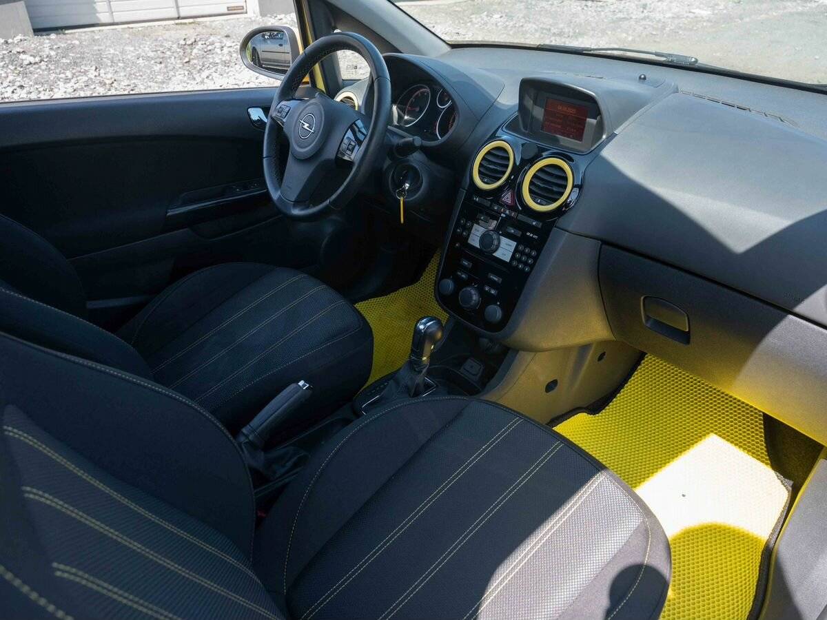 Opel Corsa с пробегом — 2011 год. Фото: #9