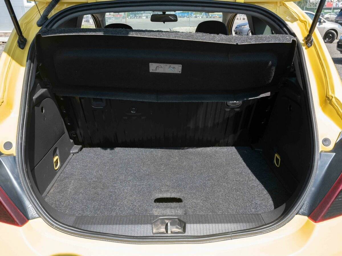 Opel Corsa с пробегом — 2011 год. Фото: #18