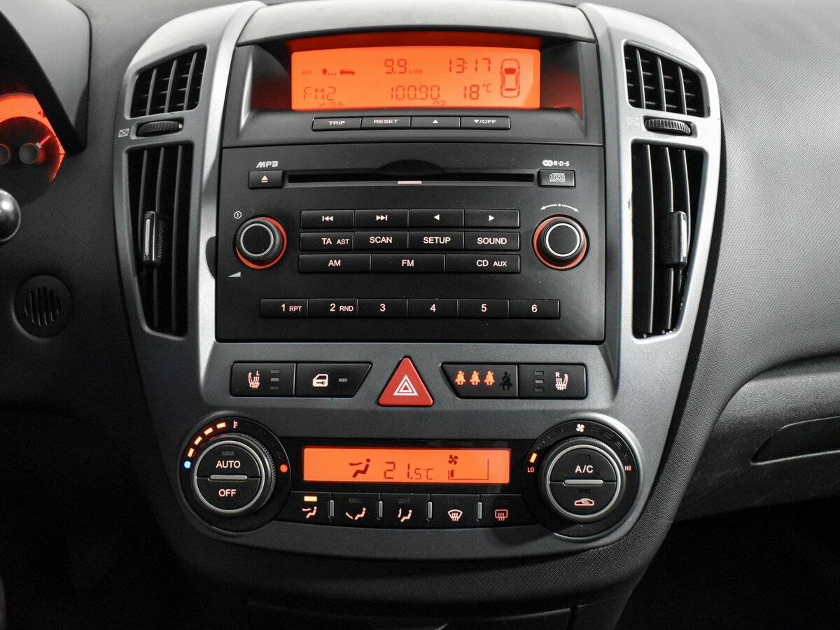 Kia Ceed с пробегом — 2009 год. Фото: #15