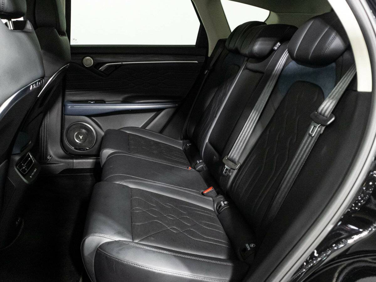 Voyah Free с пробегом — 2023 год. Фото: #9