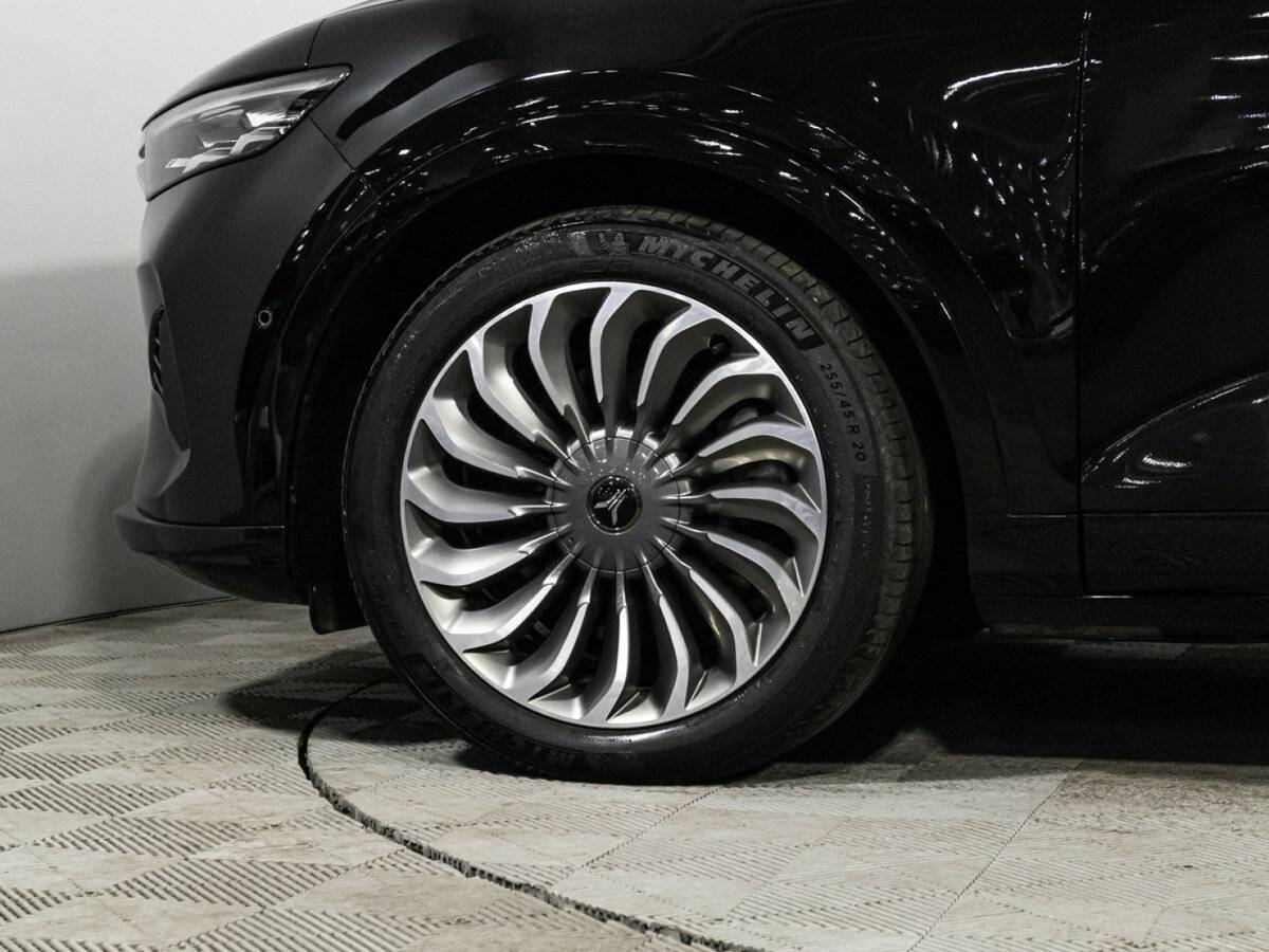 Voyah Free с пробегом — 2023 год. Фото: #24