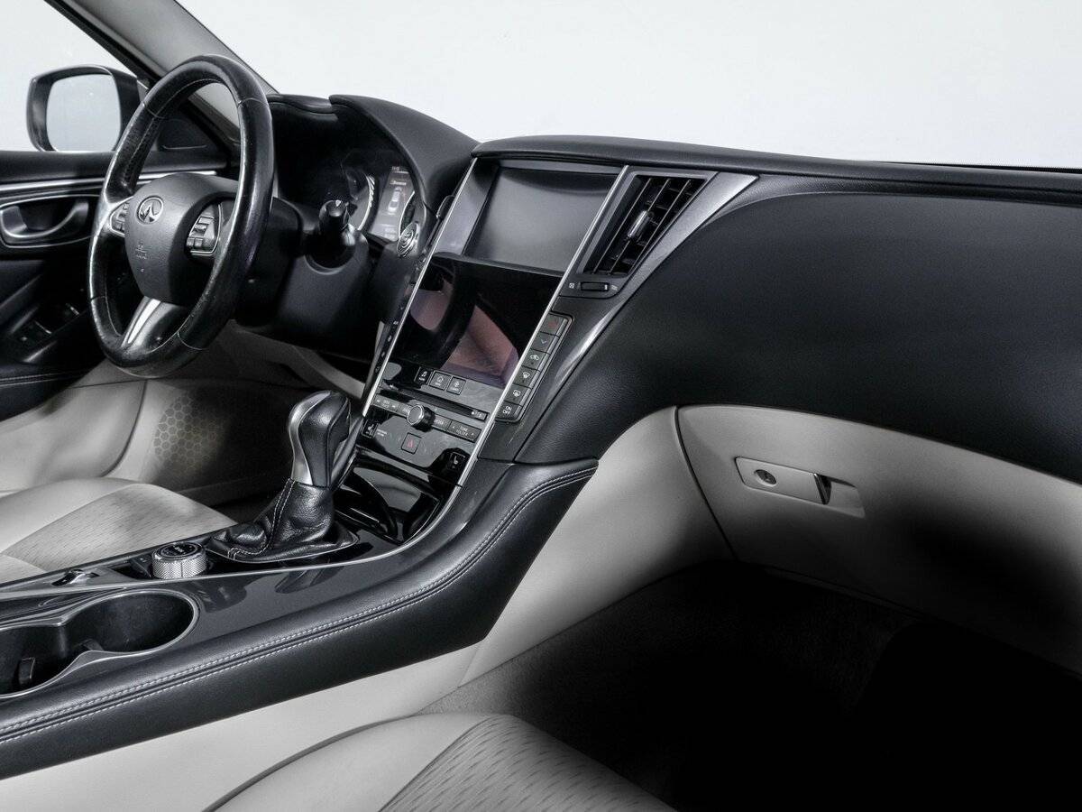 Infiniti Q50 с пробегом — 2015 год. Фото: #8