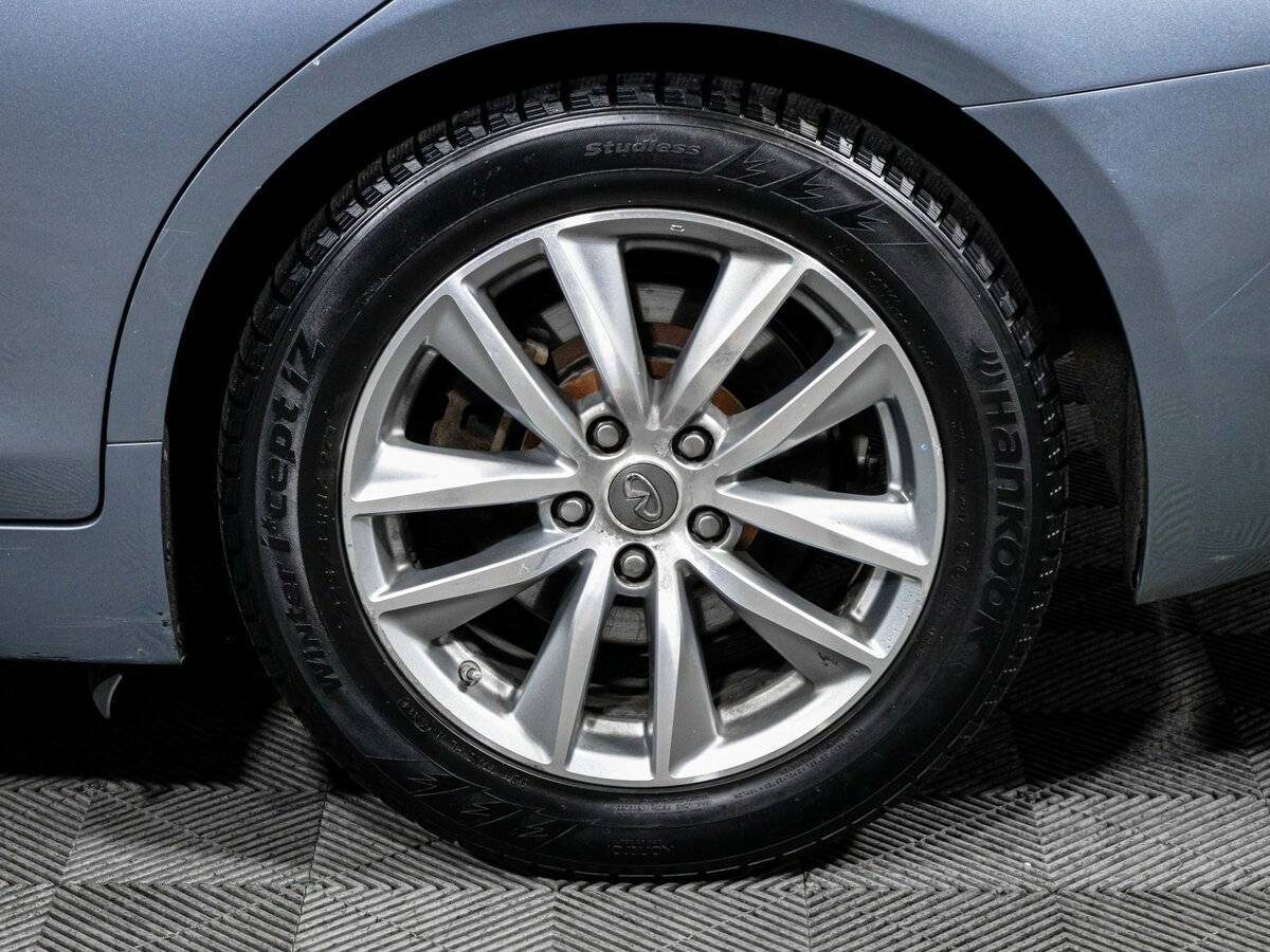 Infiniti Q50 с пробегом — 2015 год. Фото: #14