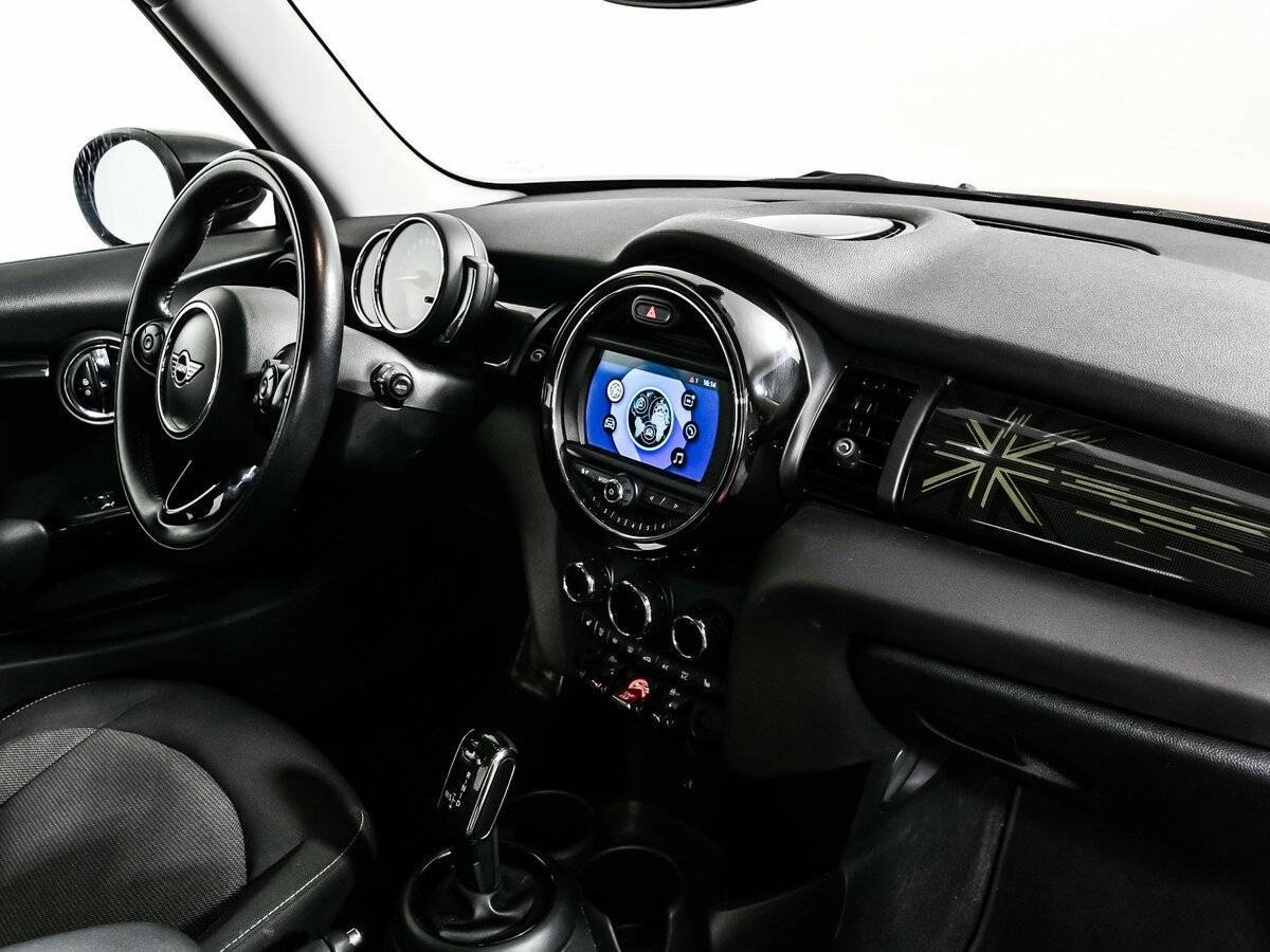 Mini Hatch с пробегом — 2020 год. Фото: #8